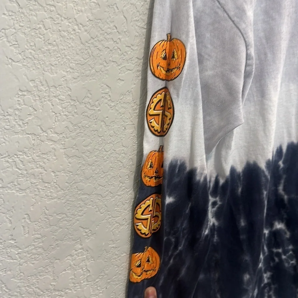 Simply southern size youth large Halloween theme
